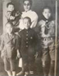 12살 소년단장 시절(1932, 맨 오른쪽이 김수영 시인